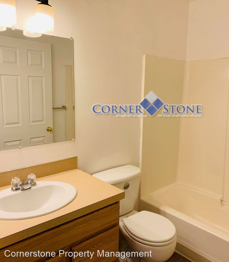 Foto del edificio - 3 br, 1.5 bath House - 901 Maple St