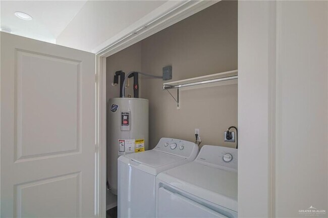 Foto del edificio - 5601 Sandpiper Ave