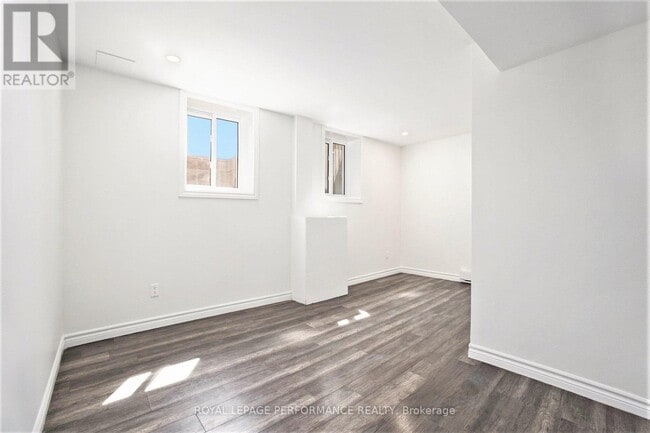 Building Photo - 33 Majestic Dr