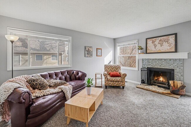 Foto del edificio - Updated 3-Bedroom Condo Near Downtown Fort Collins!