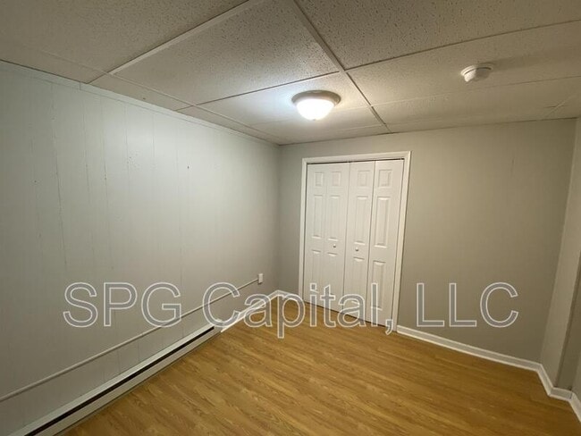 Foto del edificio - 208 W Main St