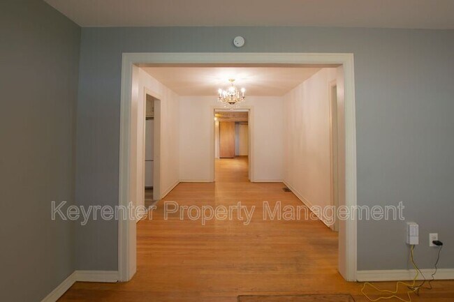 Building Photo - 3137 NW 44th St