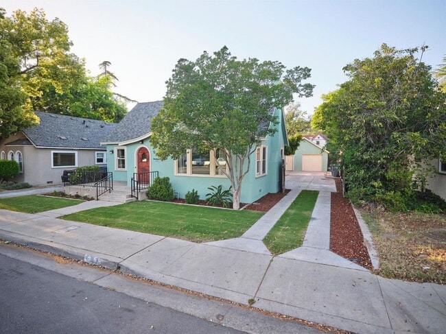Building Photo - Charming 3 Bedroom in Historical Tower District