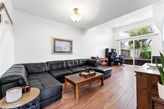 Foto del edificio - 114 Vía Lampara