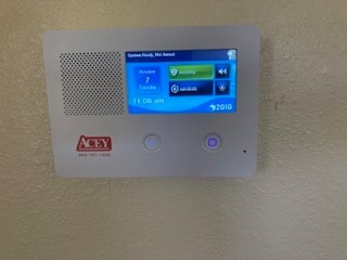 Building Photo - 723 W 39th St