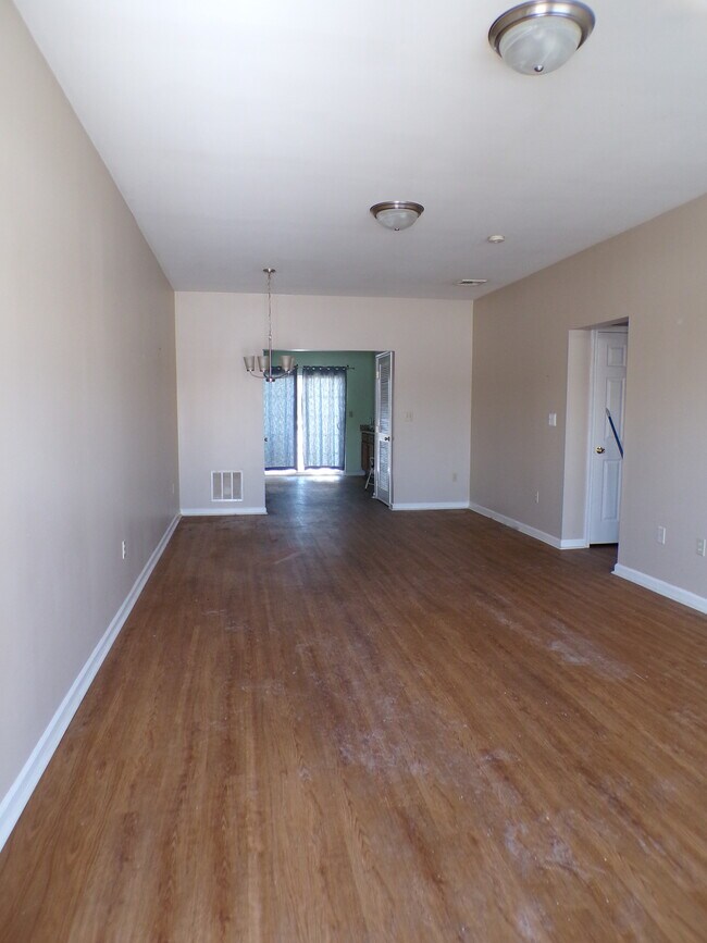 Sala de estar - 2022 Mercer Way