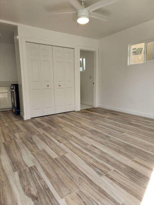 Foto del edificio - Cute Cottage- 1BR/1BA-Close to Downtown
