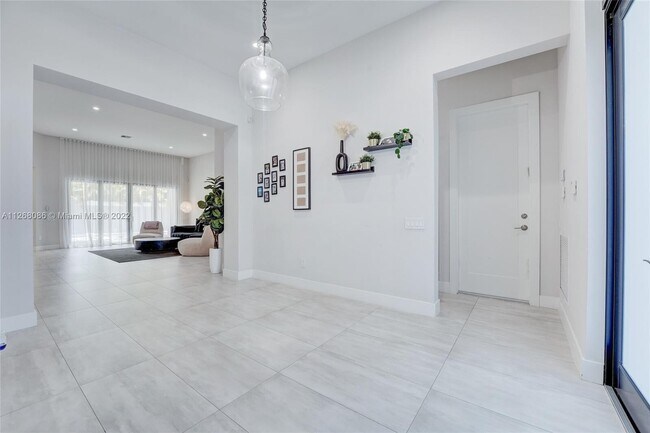 Foto del edificio - 5663 Brookfield Cir W