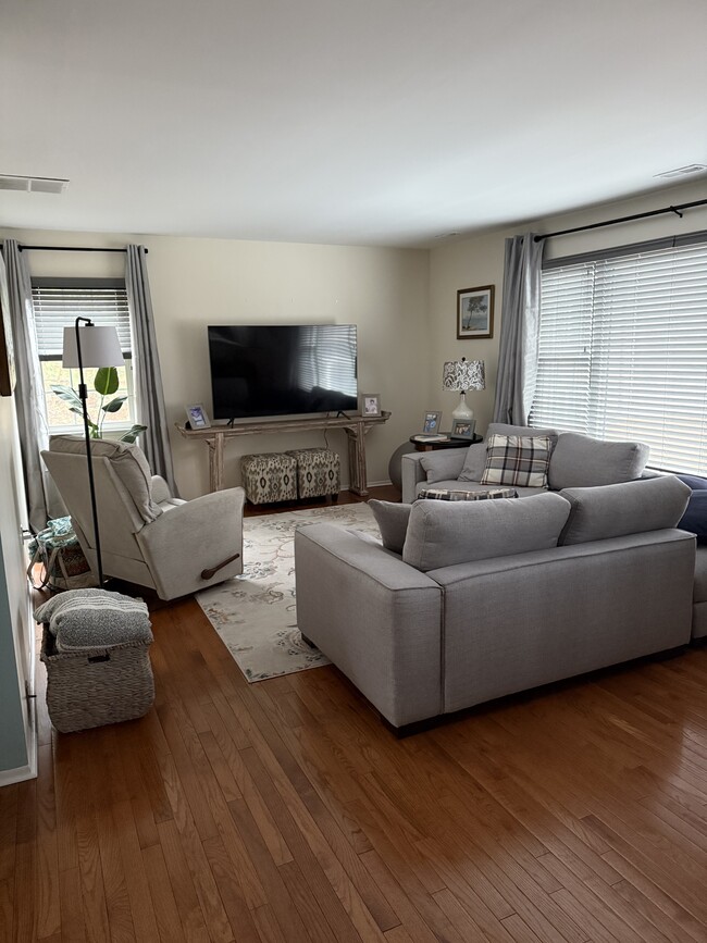 Hardwood floors - 32 Village Walk
