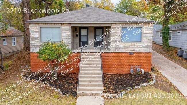 Foto del edificio - 2219 Blackwood Rd