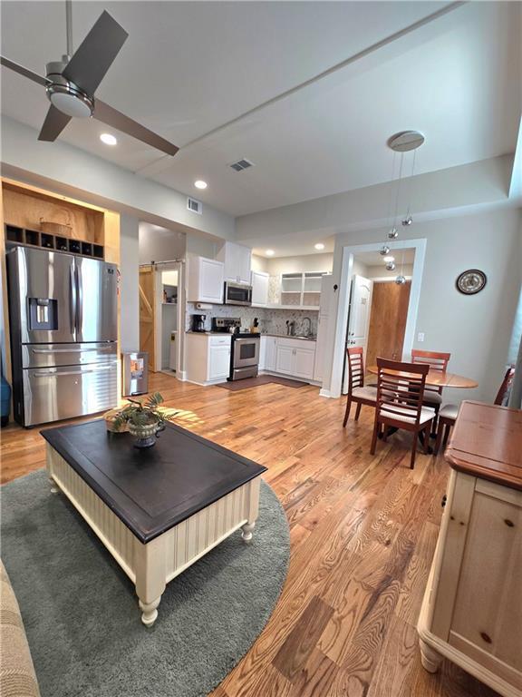 Building Photo - 3898 Ridge Rd