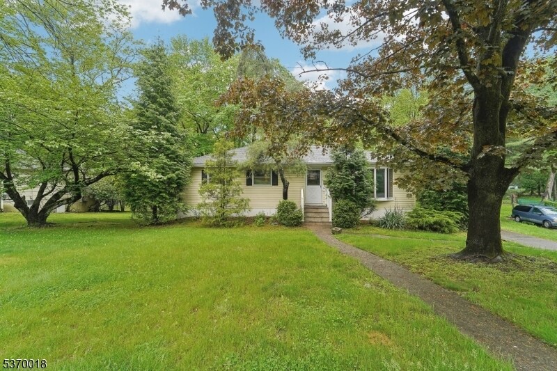 Foto principal - 953 Franklin Turnpike