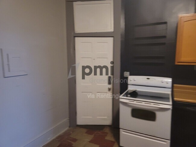 Foto del edificio - 601 Monroe Ave