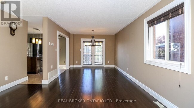 Building Photo - 2202 Batters Loop