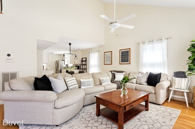 Foto del edificio - 3 br, 2.5 bath House - 6 Todd St.