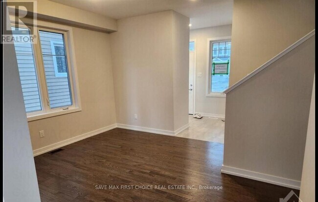 Photo du bâtiment - 113 Hackamore Cres