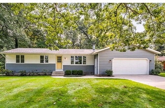 Building Photo - 15858 Lake Ave