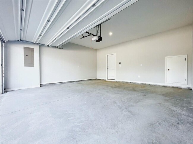Building Photo - 544 Hardy Dr