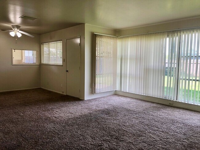 Foto del edificio - Spacious 3 bed 1 bath home