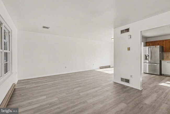 Foto del edificio - 2109 Highland Ct