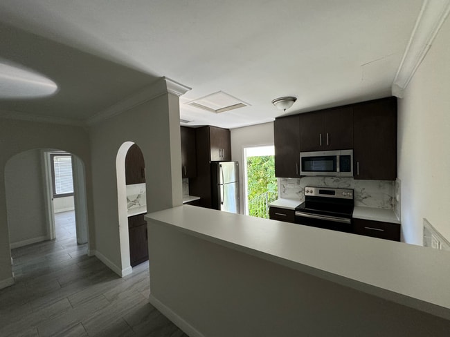 Foto del edificio - 934 SW 8th Ct