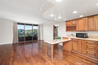 Building Photo - 24055 Paseo Del Lago W