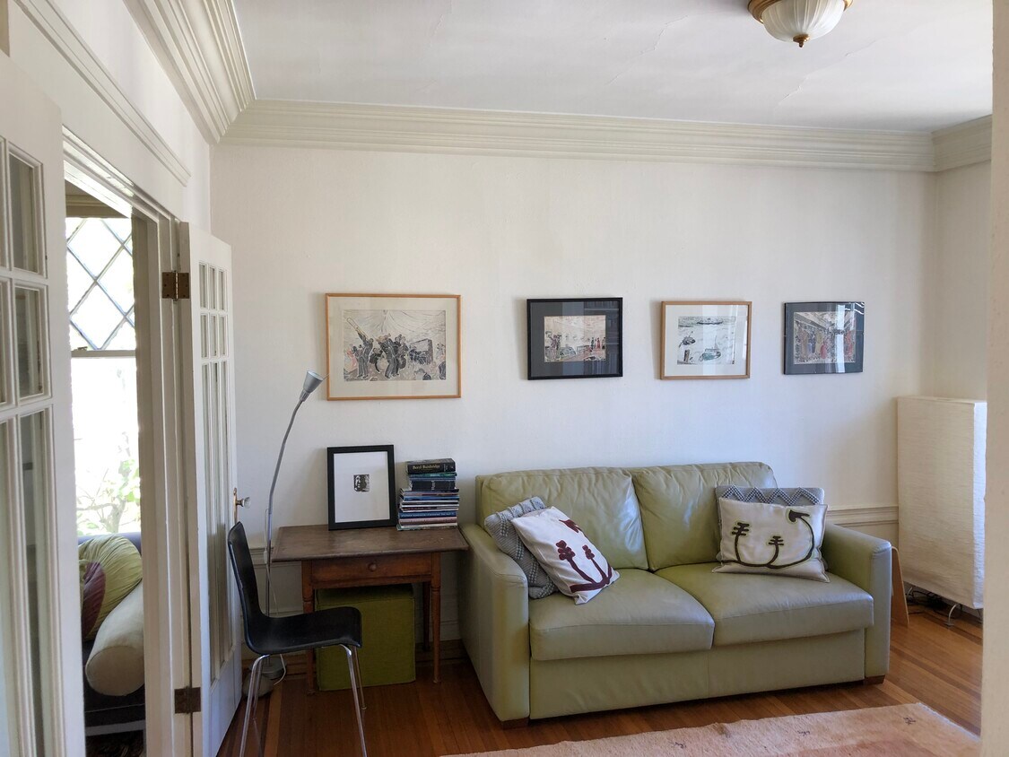 LR features views of bay+ GG Bridge - 1145 Green St