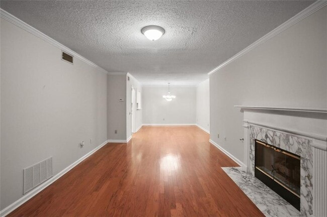Foto del edificio - 202 Peachtree Forest Dr