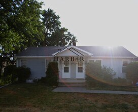 Building Photo - 440 Church Ave