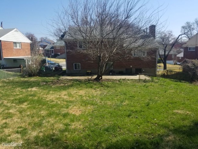 Building Photo - 405 St Margarets Dr