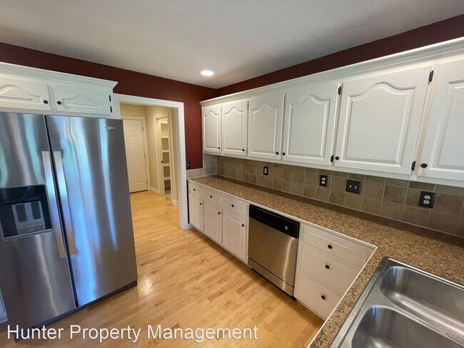 Foto del edificio - 3 br, 2 bath House - 2660 S Laurel Ave