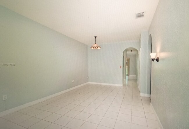 Building Photo - 17800 NW 73rd Ave