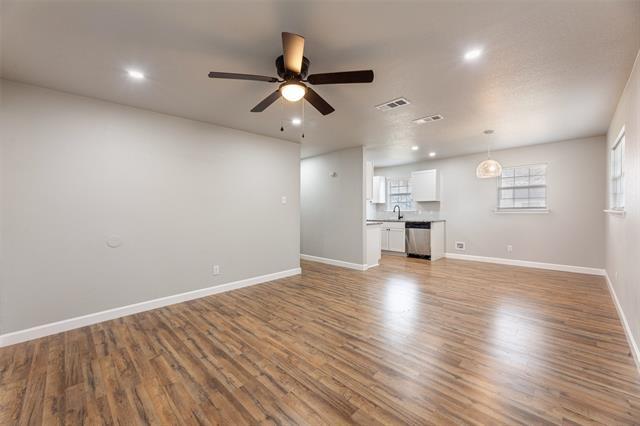 Foto del edificio - 2458 Kemp St