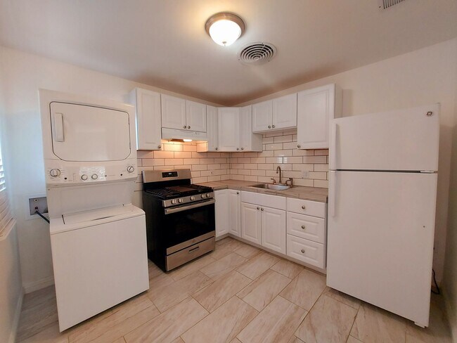 Foto del edificio - 2 Bedroom close to downtown