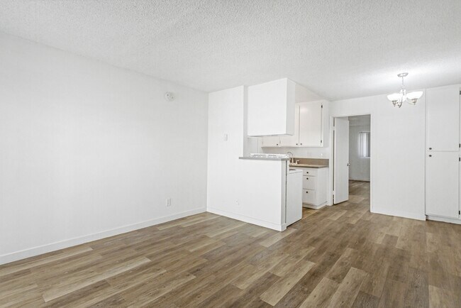 Foto del edificio - 12514 Culver Blvd