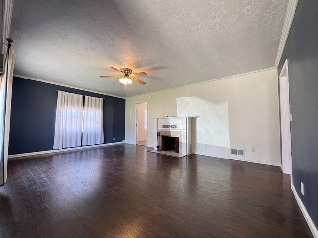 Foto del edificio - 3023 Van Buren Ave