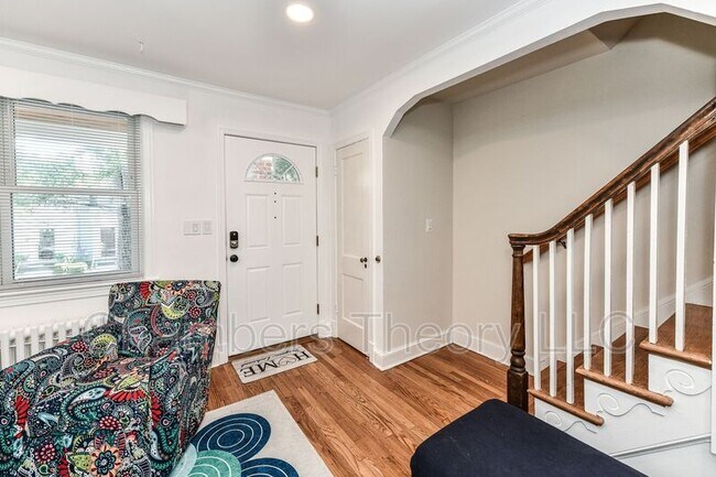 Building Photo - 2230 Observatory Pl NW