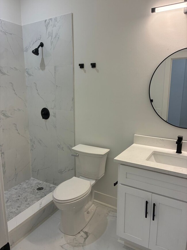 Building Photo - 1539 Lowrie St