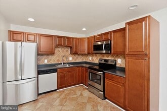 Building Photo - 4689 Joanna Ct