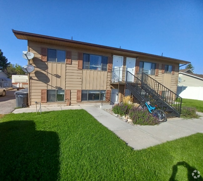 Building Photo - 2345 Stace St