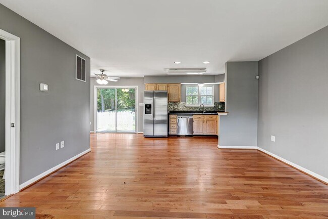 Building Photo - 4055 Weeping Willow Ln