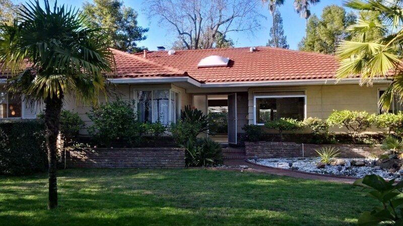 Primary Photo - 717 Santa Rita Way