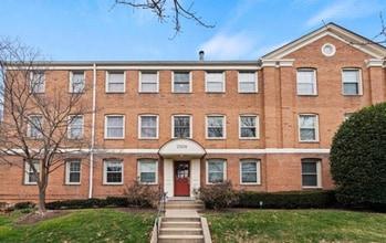 Building Photo - 2509 Arlington Blvd