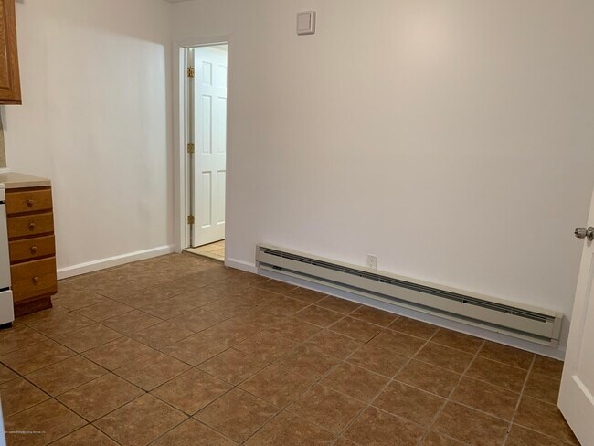 Building Photo - 131 Demopolis Ave