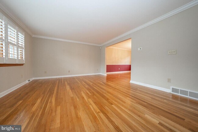 Foto del edificio - 2304 Larkwood Dr