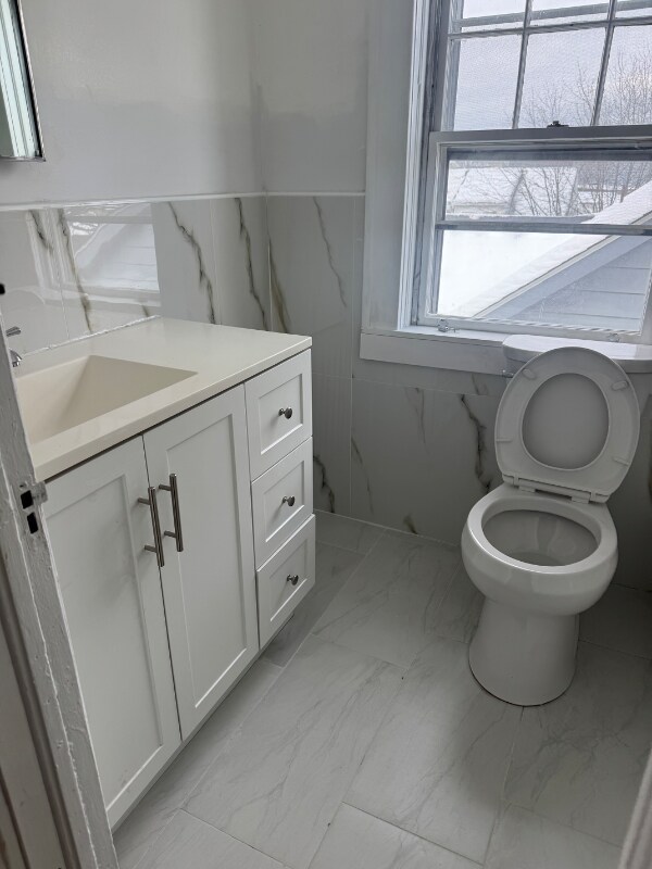 Foto del edificio - 334 Midland Ave