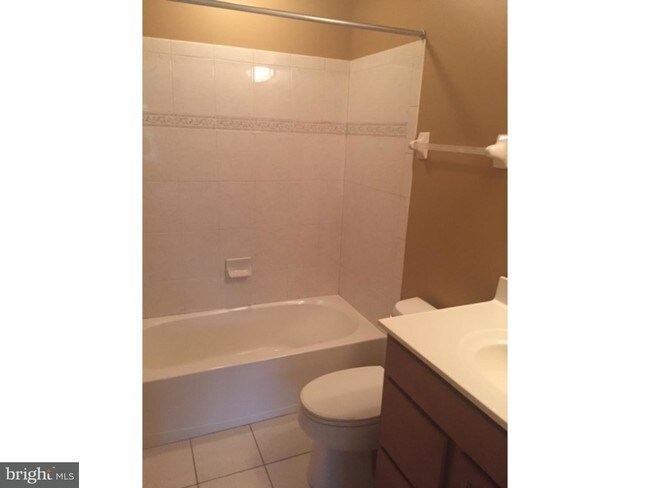 Foto del edificio - 228 Flagstone Rd