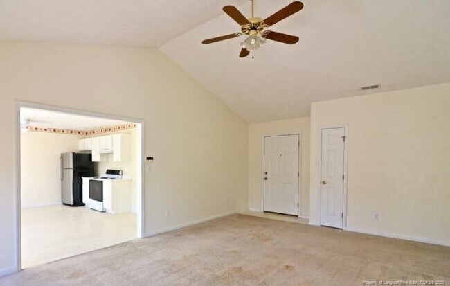 Building Photo - 136 Chapel Hill Dr