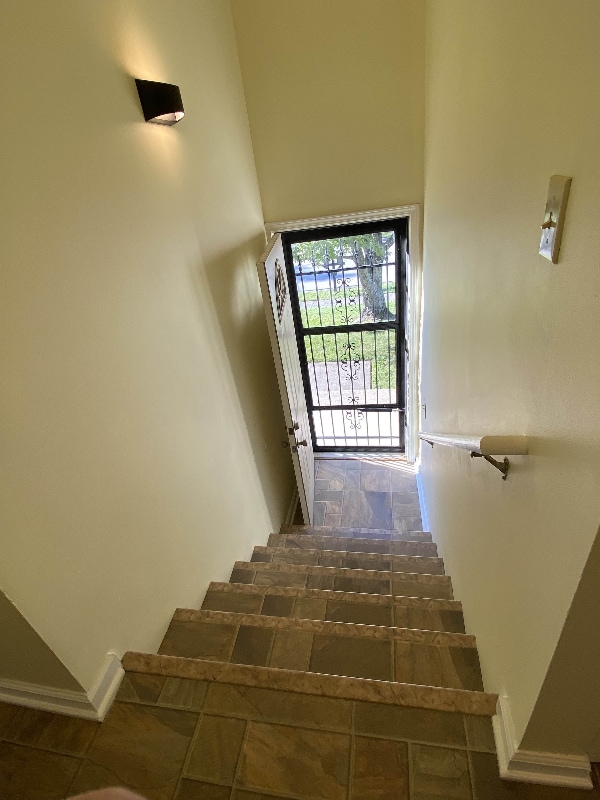 Building Photo - 3200 Mammoth Dr
