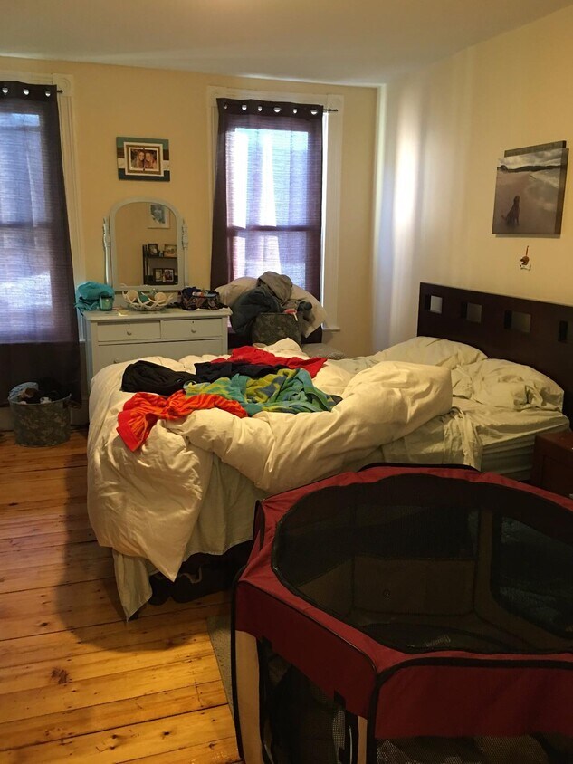 Foto principal - 438 Meridian St